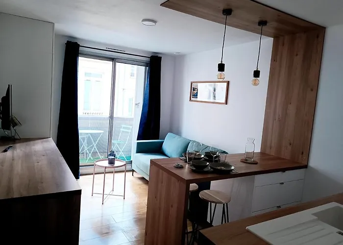 Refait A Neuf Centre De *